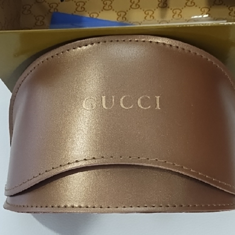 Gucci Black Sunglasses with Gold Case - Picture 8 of 10